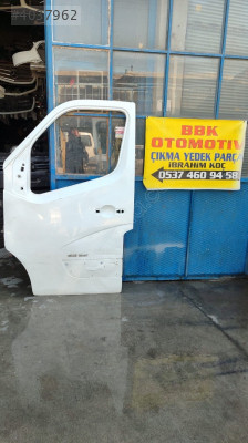 renault master 3 çıkma sol ön kapı boş az hasarlı