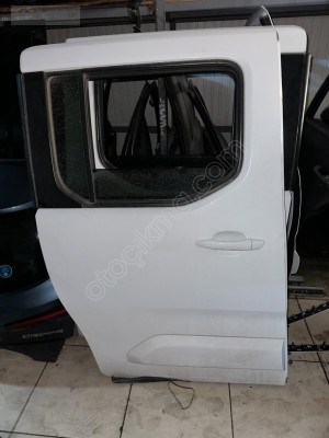 OPEL COMBO 2020 SAĞ ARKA KAPI ÜÇEL OTO ÇIKMA BURSA