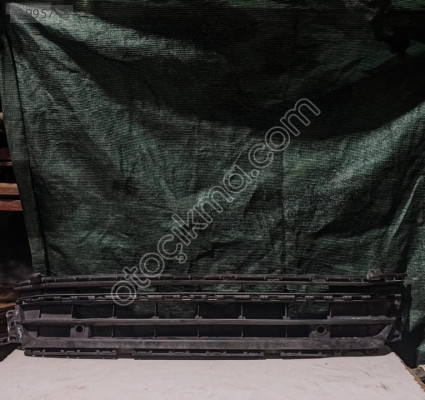 VOLKSWAGEN JETTA 2015-18 ÖN TAMPON ORTA IZGARA ÇIKMA 5C6853671P