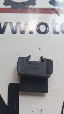 4D0857949A Seat Leon 2015 ön göğüs içi lastik