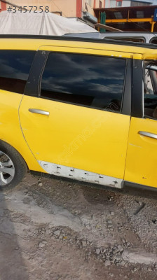 DACİA LODGY SAĞ ARKA KAPI