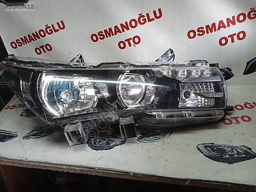 TOYOTA COROLLA SAĞ FAR ÇIKMA ORİJİNAL TEMİZ