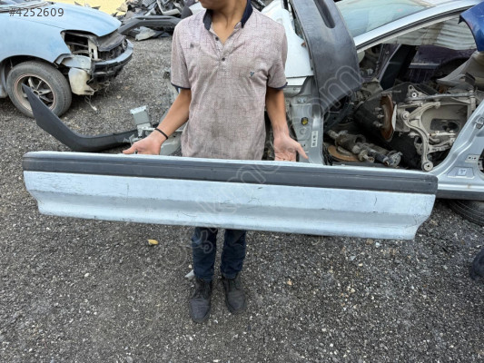 MAZDA 626 ARKA TAMPON 88-92 MODEL ORJİNAL ÇIKMA TEMİZ