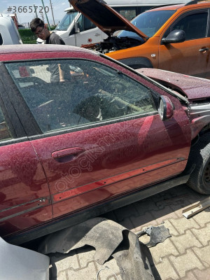 Primera sağ ön kapı