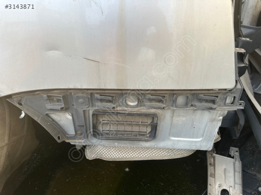 Passat b6 sol arka tampon braketi