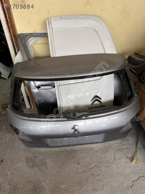 Peugeot 308 arka Bağaj kapısı