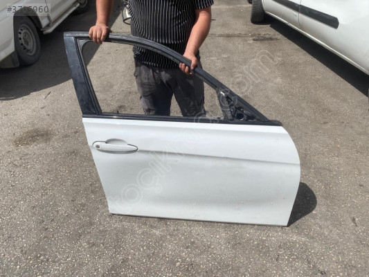 BMW 3 SERİSİ F30 BEYAZ SAĞ ÖN KAPI ORJINAL BOYASIZ DOLU