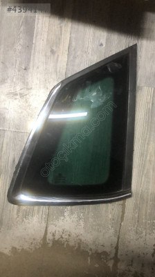 SKODA KAMİQ SOL ARKA KELEBE CAMI ÇAĞRI OTO MASLAK