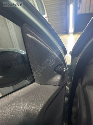 Peugeot 206 ayna üçgeni