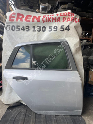 Renault Clio sağ arka kapı
