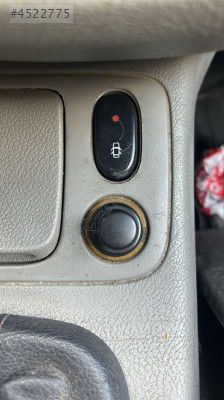 Clio 2 kapı içerden kilitleme düğmesi sökme