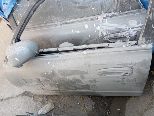 Mazda 626 sol ön kapı