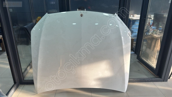 MERCEDES C SERİ W205 ÖN KAPUT