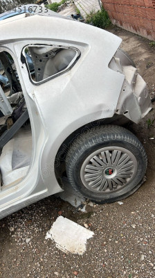 Citroen C4 sol arka çamurluk