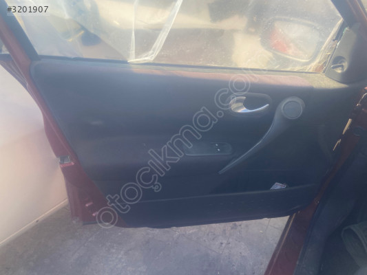 Renault Megane 2 sol ön kapı döşemesi