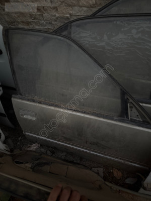 Opel omega sağ ön kapı
