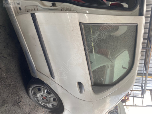 Fiat Albea sol arka kapı