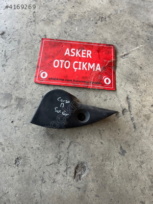 Corsa b sağ ön kapı iç üçgeni