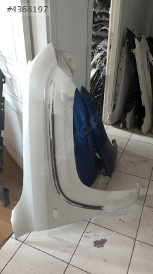 VOLKSWAGEN AMAROK SAĞ ÕN ÇAMURLUK