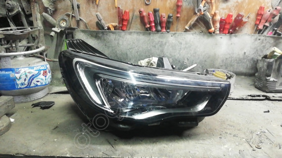 Opel grandland x sağ far orijinal