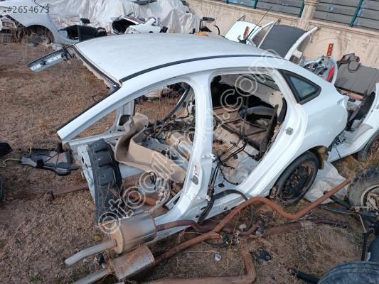 Ford Focus 3 Modeli İçin Çıkma Arka Tavan Parçası
