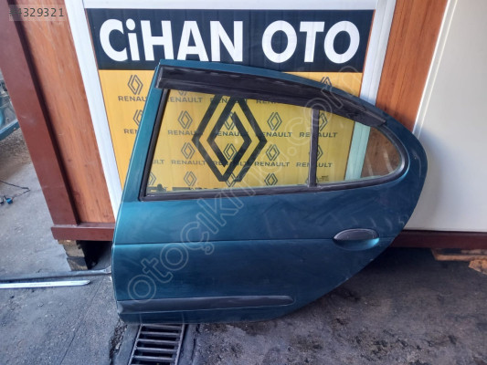 Renault megane 1 sol arka kapı