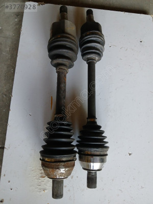 Ford Focus çıkma sol aks