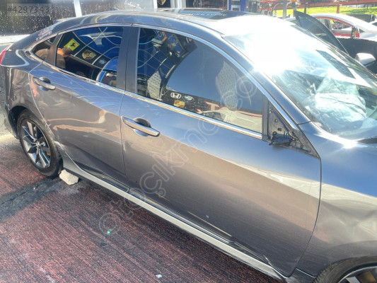 HONDA CİVİC FC5  ORTA KONSOL 1.6 BENZİNLİ ARAÇ 2020 MODEL