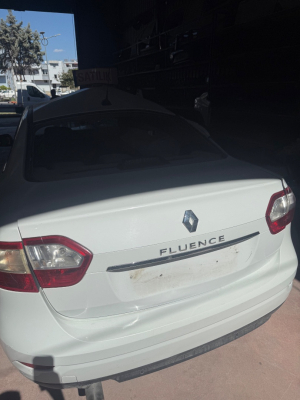 2011 Fluence Bağaj Kapağı