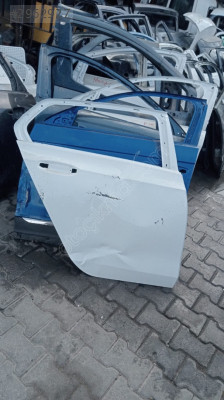 VW Golf 6 Modeli için Çıkma Sağ Arka Kapı