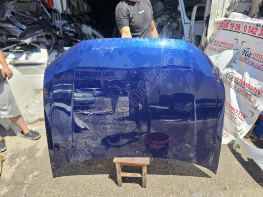 AUDİ Q3 MAVİ MOTOR KAPUTU ORJİNAL LOKALLİK