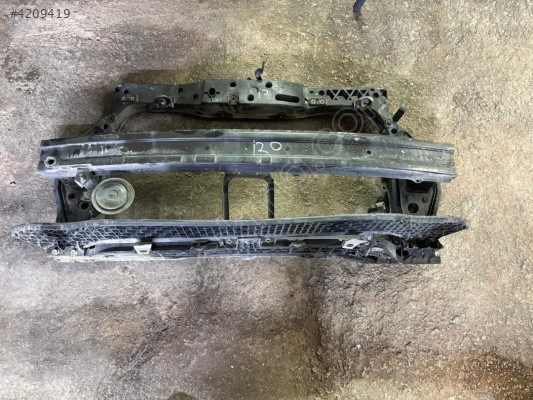 Hyundai i20 ön tampon demiri çıkma orjinal 2009-2015