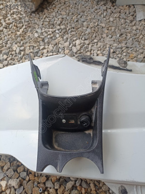 Ford Fiesta vites konsolu