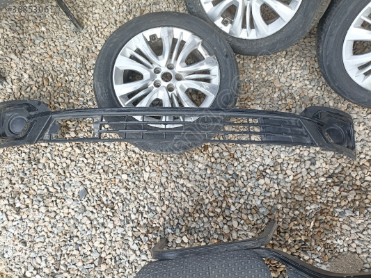 Fiat Egea Makyajlı Ön Tampon Orta Izgara