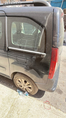 2011-2015 Peugeot Partner 1.6 TDI Sağ Arka Çamurluk
