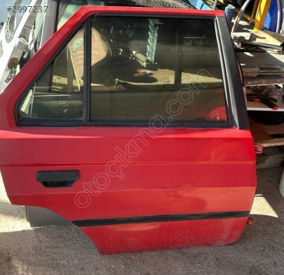 SKODA FAVORİT SAĞ ARKA KAPI