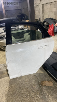 Ford Focus sol arka kapı