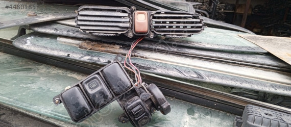 Mazda 626 orta havalandırma ızgraları