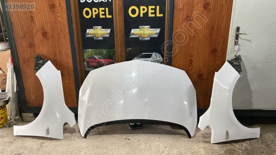 Opel Astra J Beyaz Renk Kaput Ön Çamurluk Seti GM