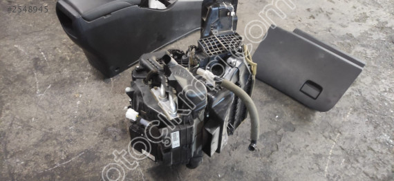 NİSSAN QASHQAİ 1.6  ORJİNAL KALORİFER KUTUSU-KAZANI ÜÇEL OTO