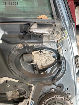 Peugeot 407 arka sol cam motor cam krikosu kapı kolu