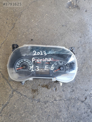2023 Fiorino 1.3 Euro 6 kilometre saati
