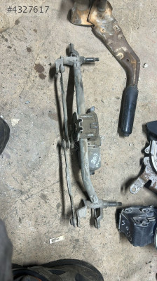 PEJO 207 ÇIKMA ORJİNAL SİLECEK MEKANİZMASI MOTORU