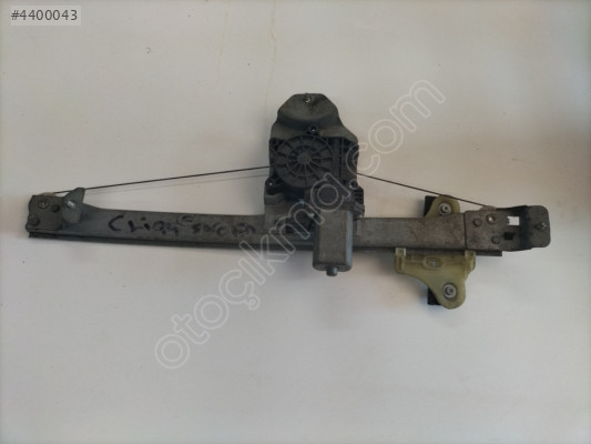 03338 RENAULT CLİO 4 SAĞ ÖN KAPI CAM MEKANİZMASI