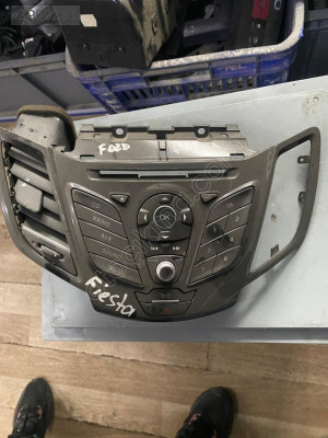 FORD FİESTA ORJİNAL ÇIKMAA TEYP
