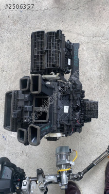 TOYOTA COROLLA HYBRİT KALORİFER KUTUSU ASEL OTO