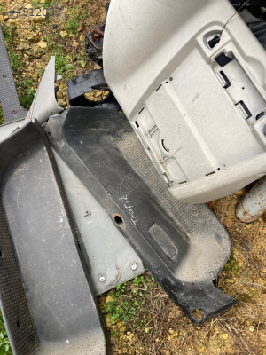 Renault Trafic basamak pilastigi sağ