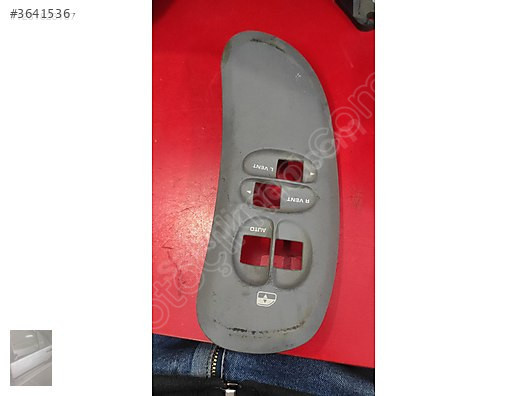 G VOYAGER CAM DÜĞME ÇERÇEVE 04685780AB