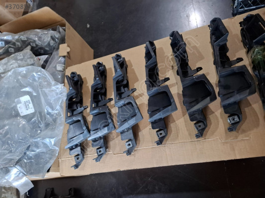 Citreon C4 ön tampon braket sağ 741679