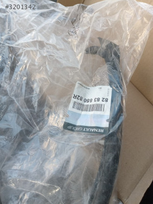 Dacia duster 2 arka kapi alt lastigi sag 828385082R